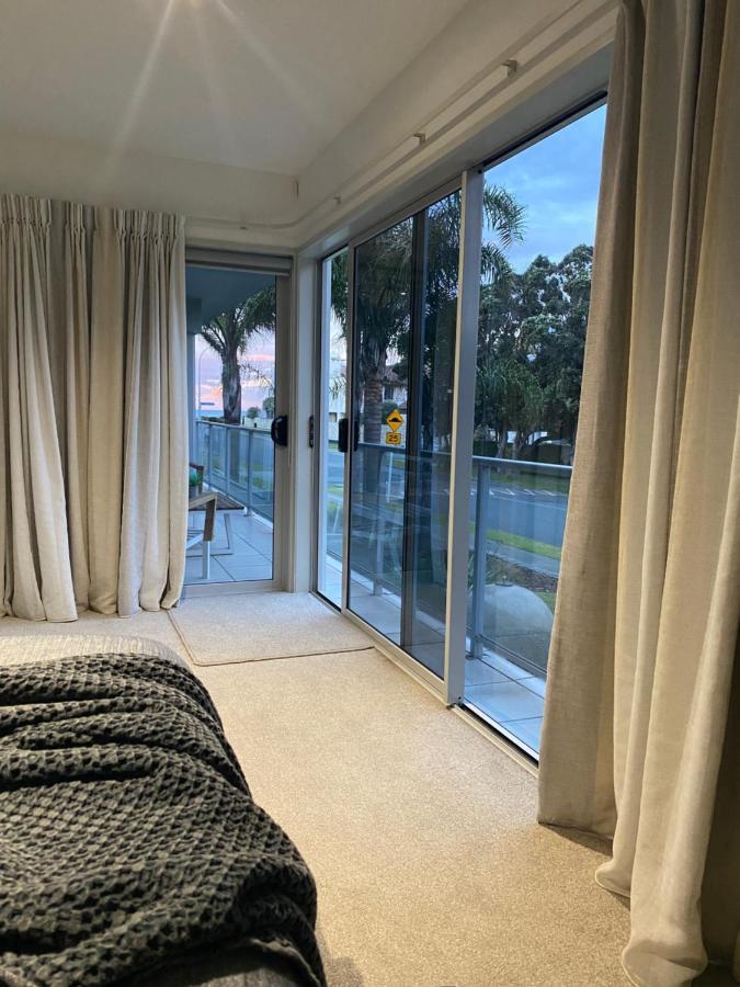 Modern Beach Apartment With Pool & Location Mount Maunganui Extérieur photo