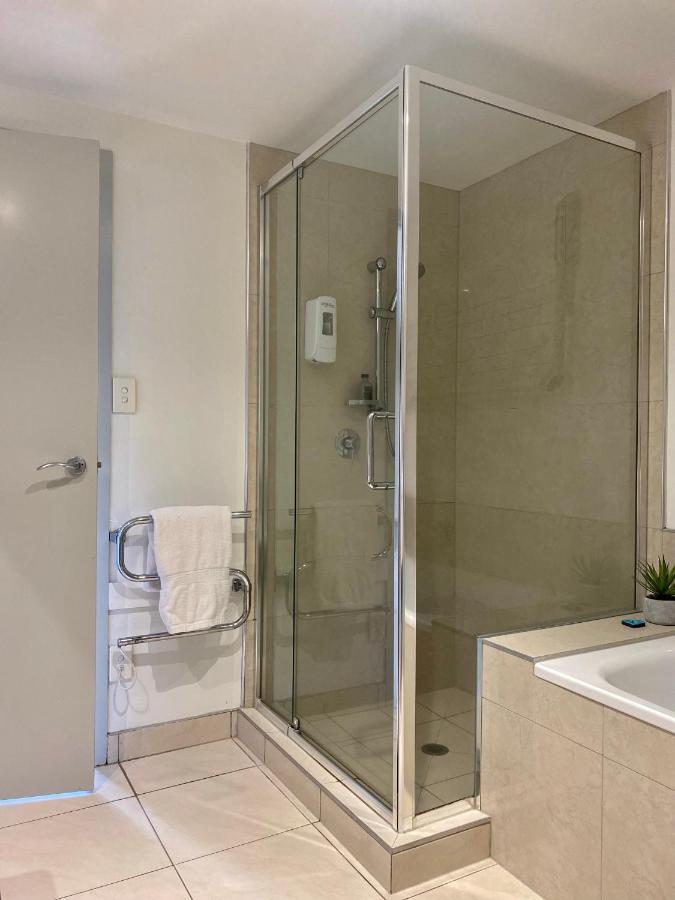 Modern Beach Apartment With Pool & Location Mount Maunganui Extérieur photo