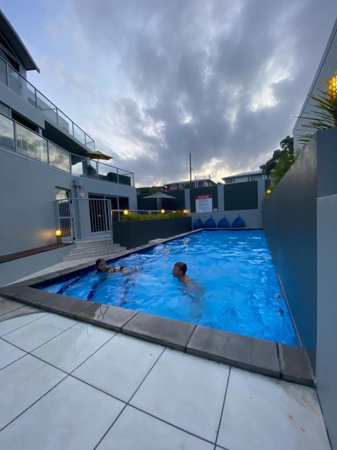 Modern Beach Apartment With Pool & Location Mount Maunganui Extérieur photo