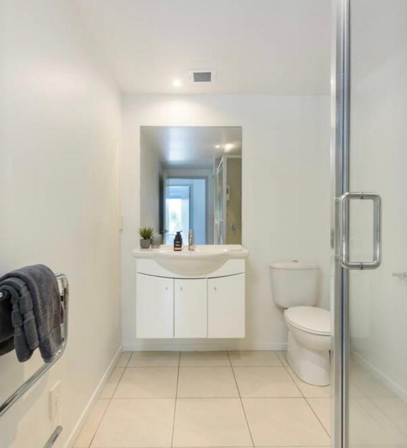 Modern Beach Apartment With Pool & Location Mount Maunganui Extérieur photo