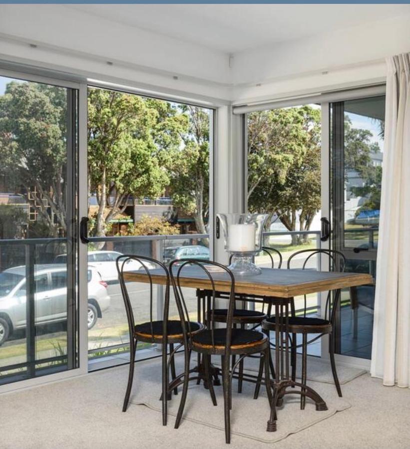 Modern Beach Apartment With Pool & Location Mount Maunganui Extérieur photo